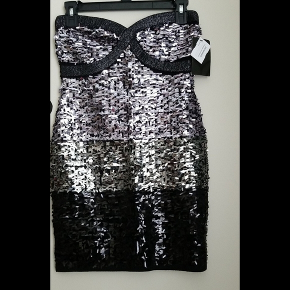BNWT Sequined Sweetheart Strapless Dress - Picture 13 of 17